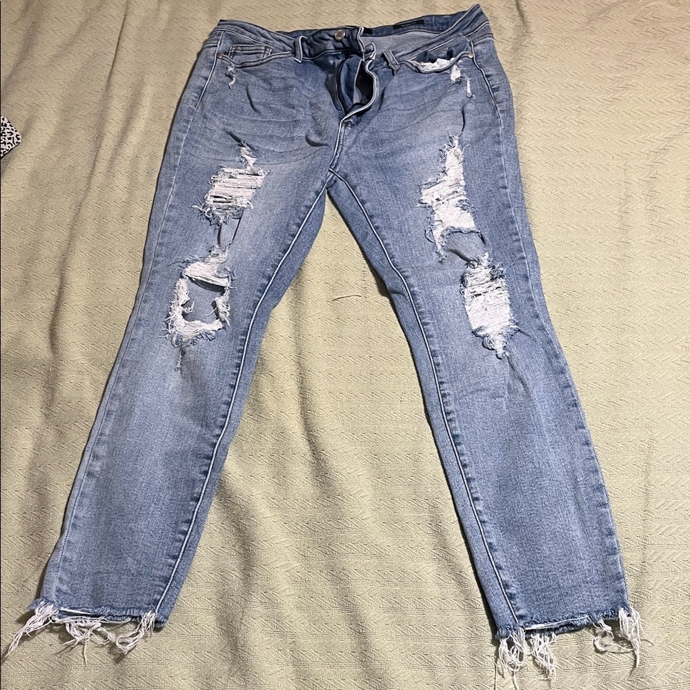 Judy Blue Light Blue Distressed Ankle Jeans